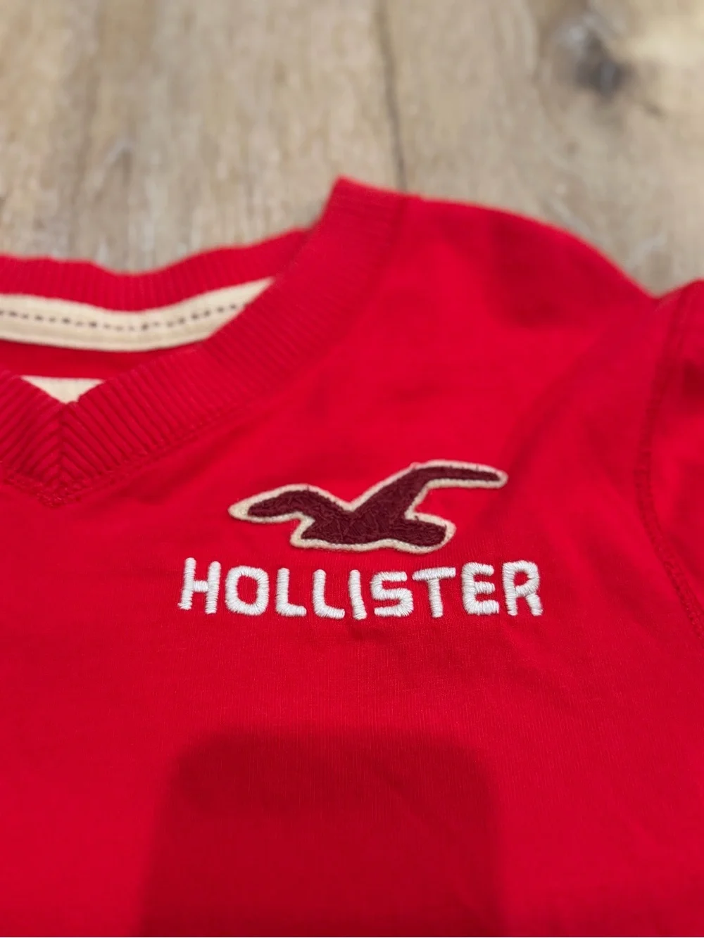 Hollister runs small